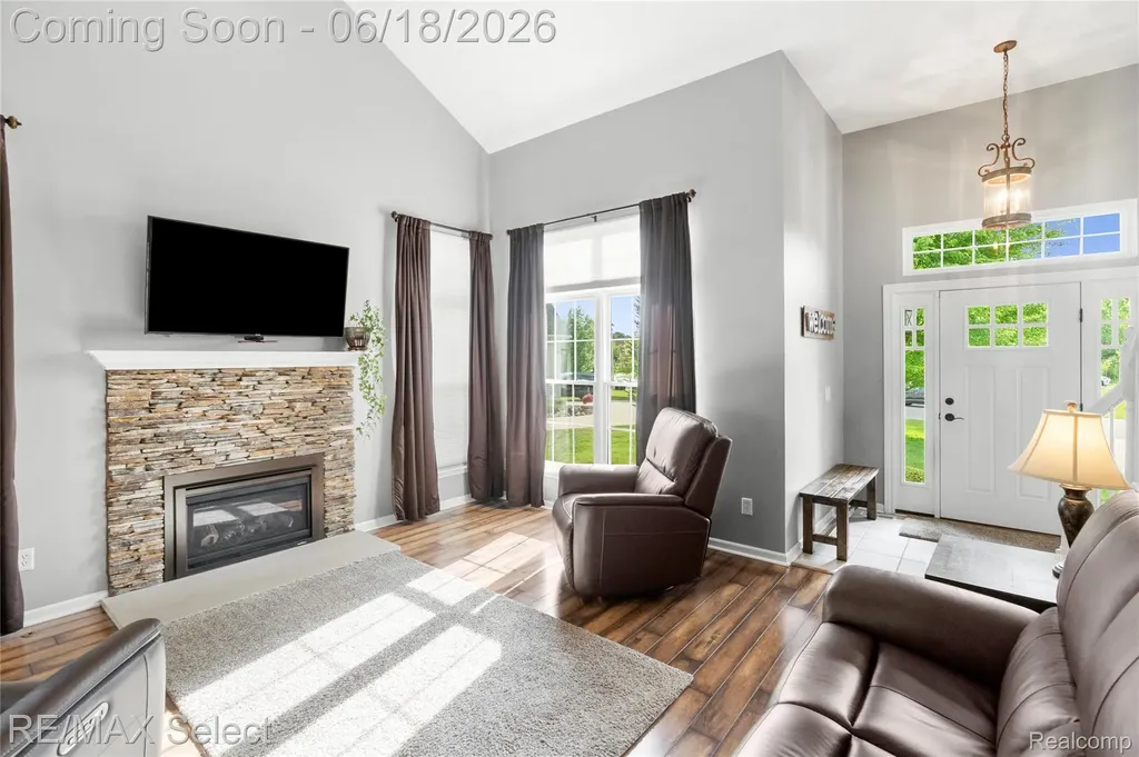 4135 Maplewood Meadows Avenue Burton City MI 48439