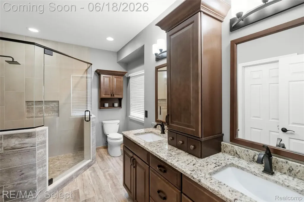 4135 Maplewood Meadows Avenue Burton City MI 48439