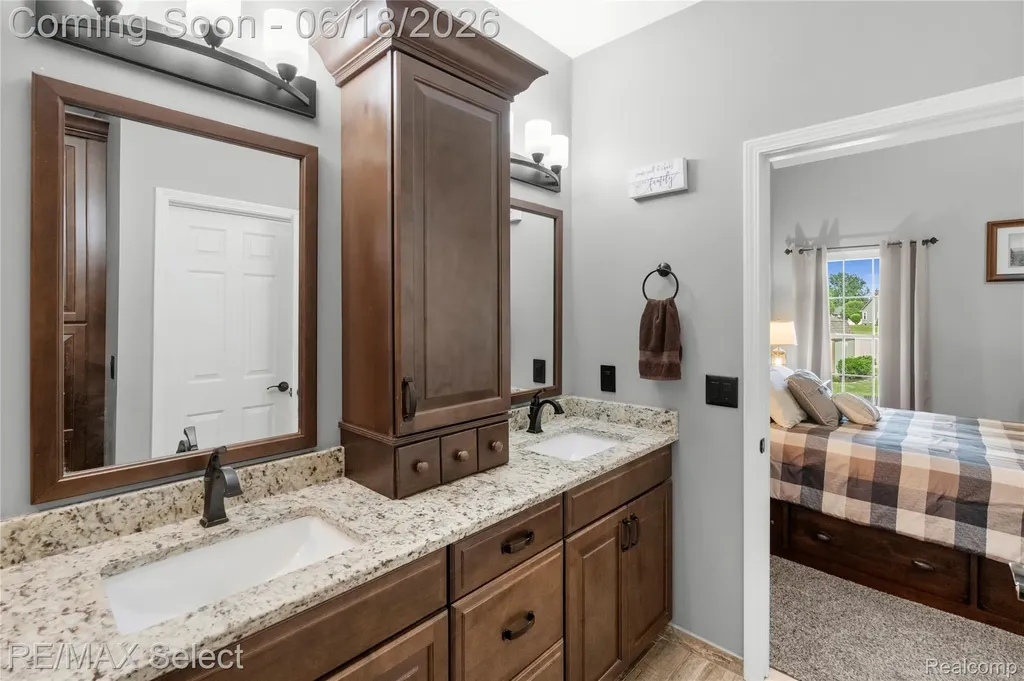 4135 Maplewood Meadows Avenue Burton City MI 48439