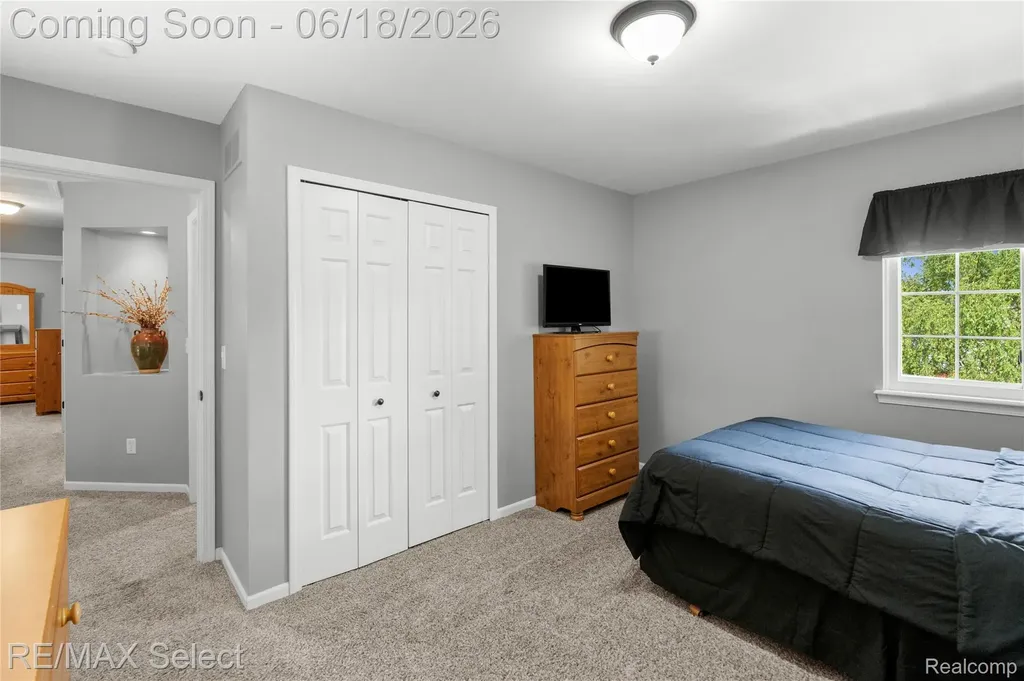 4135 Maplewood Meadows Avenue Burton City MI 48439