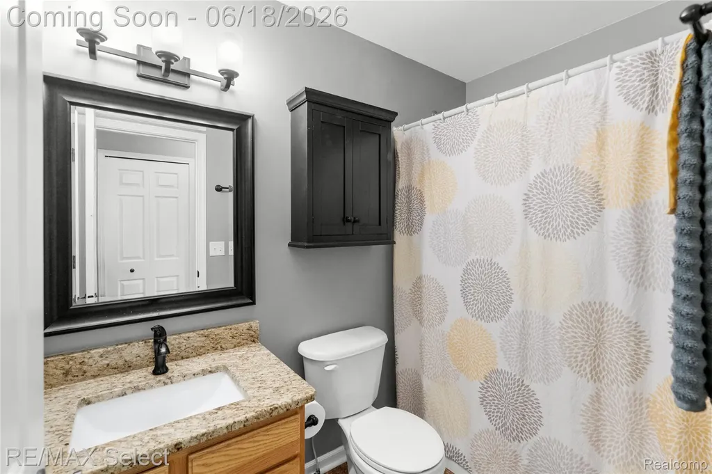 4135 Maplewood Meadows Avenue Burton City MI 48439