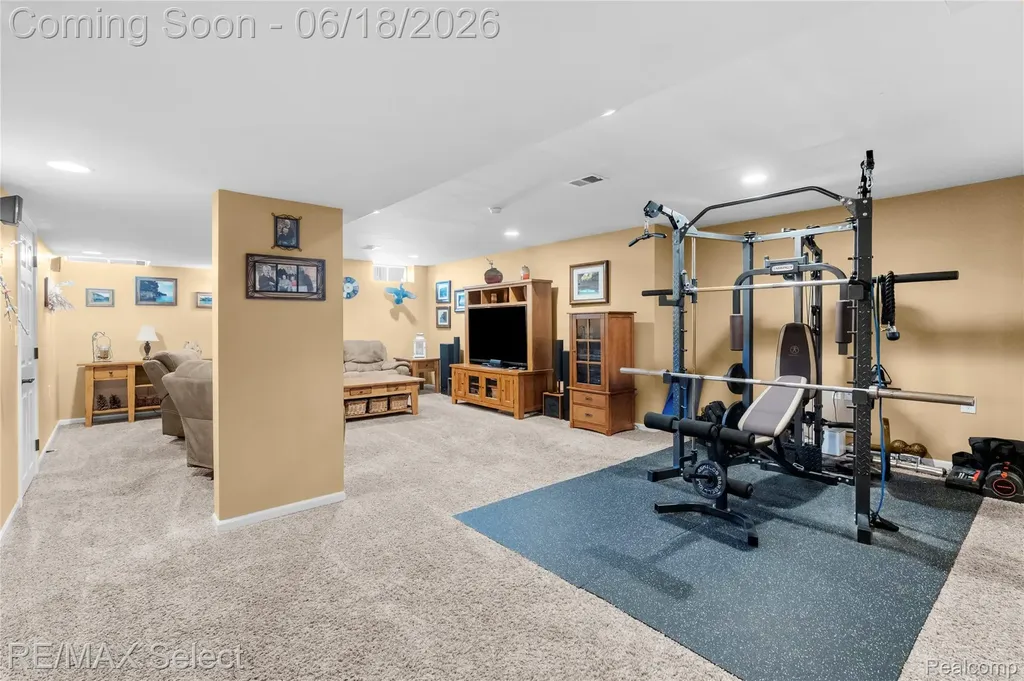 4135 Maplewood Meadows Avenue Burton City MI 48439