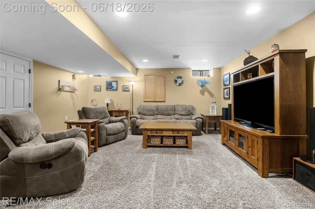 4135 Maplewood Meadows Avenue Burton City MI 48439