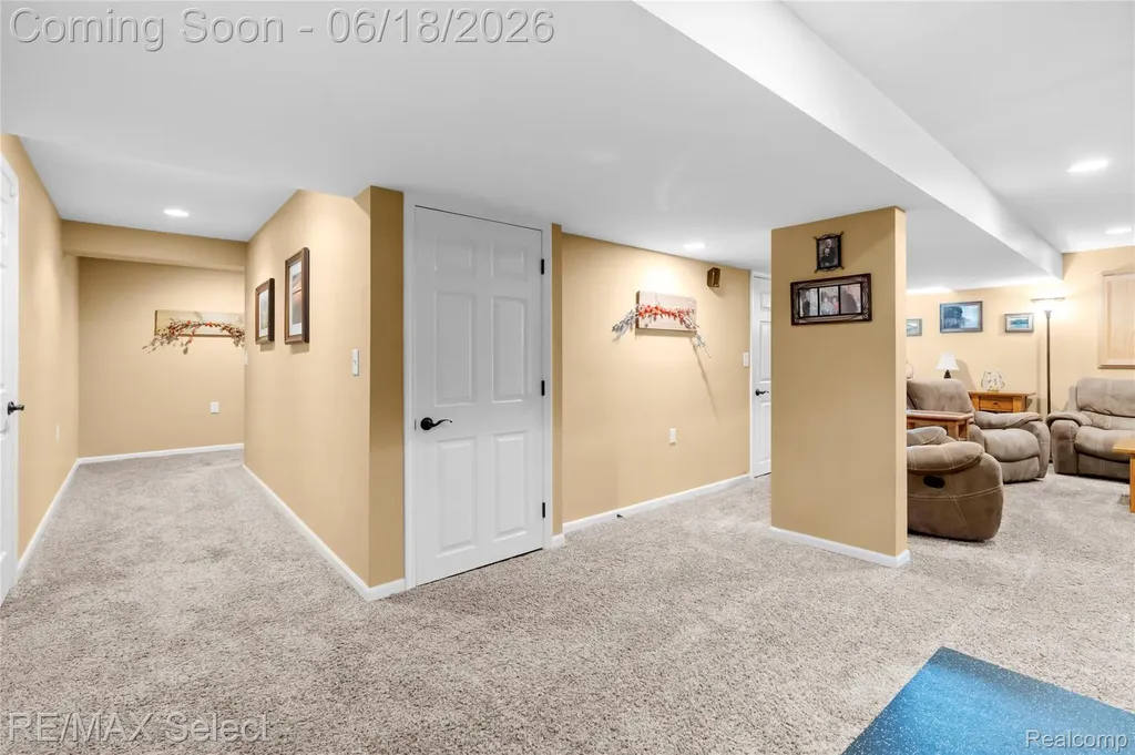 4135 Maplewood Meadows Avenue Burton City MI 48439