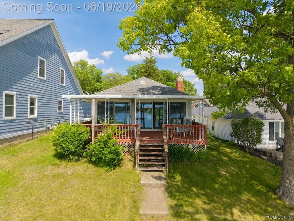 14174 Dartmouth Drive Fenton Charter Township MI 48430