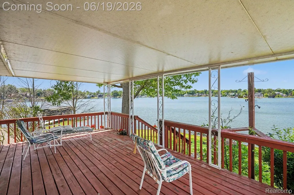 14174 Dartmouth Drive Fenton Charter Township MI 48430