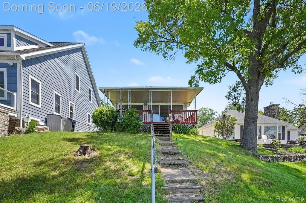 14174 Dartmouth Drive Fenton Charter Township MI 48430