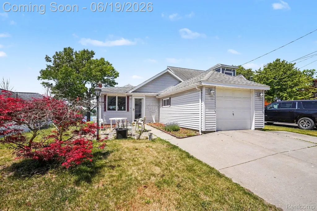 14174 Dartmouth Drive Fenton Charter Township MI 48430