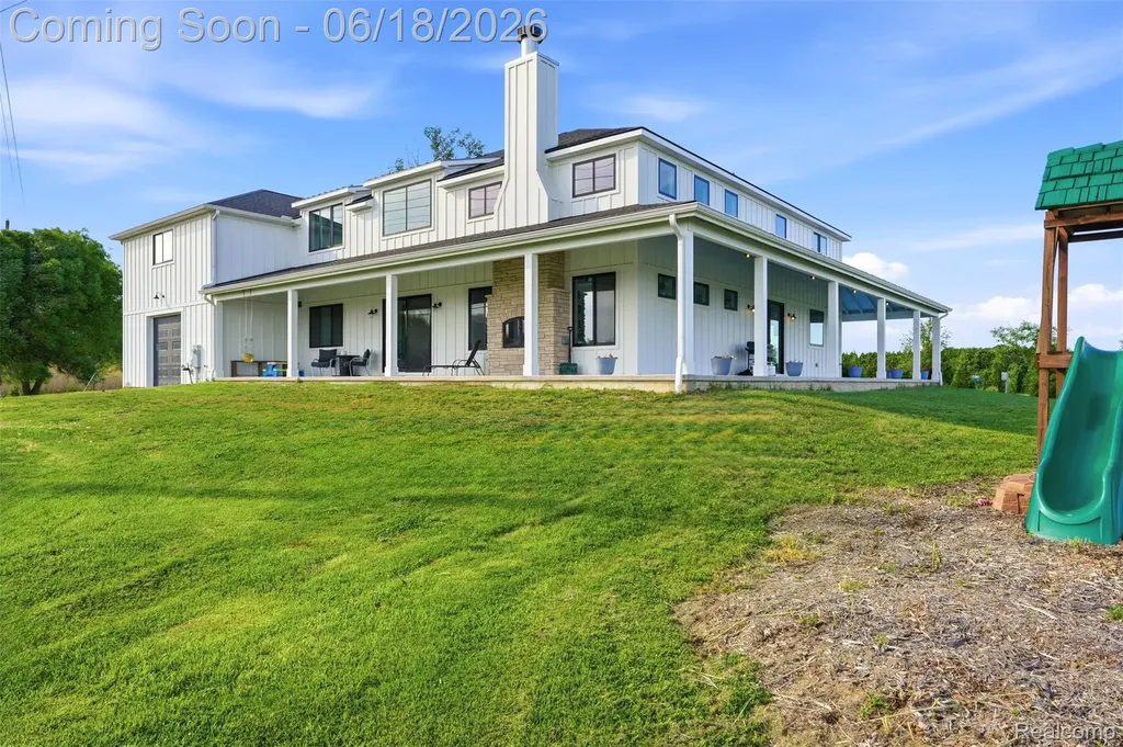 31100 S River Road Harrison Charter Township MI 48045