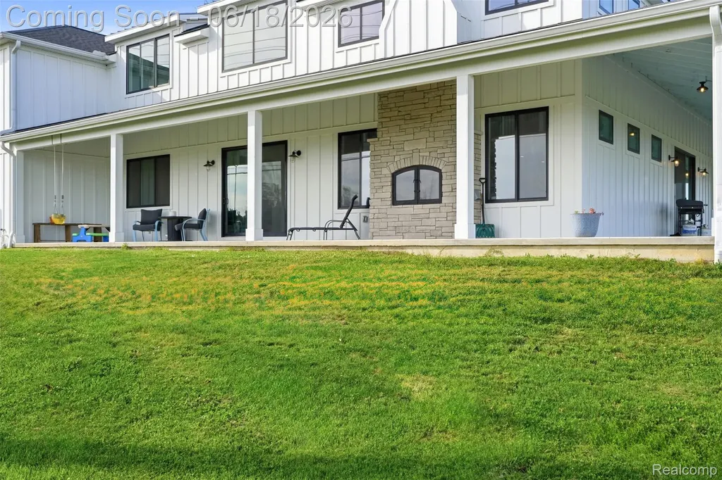 31100 S River Road Harrison Charter Township MI 48045