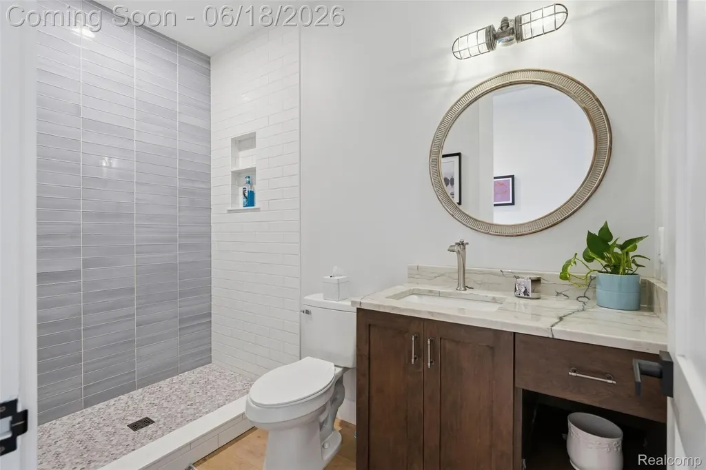 31100 S River Road Harrison Charter Township MI 48045
