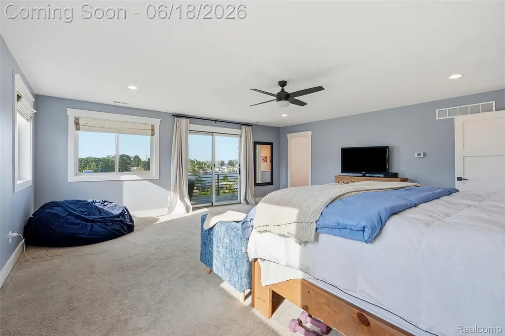 31100 S River Road Harrison Charter Township MI 48045