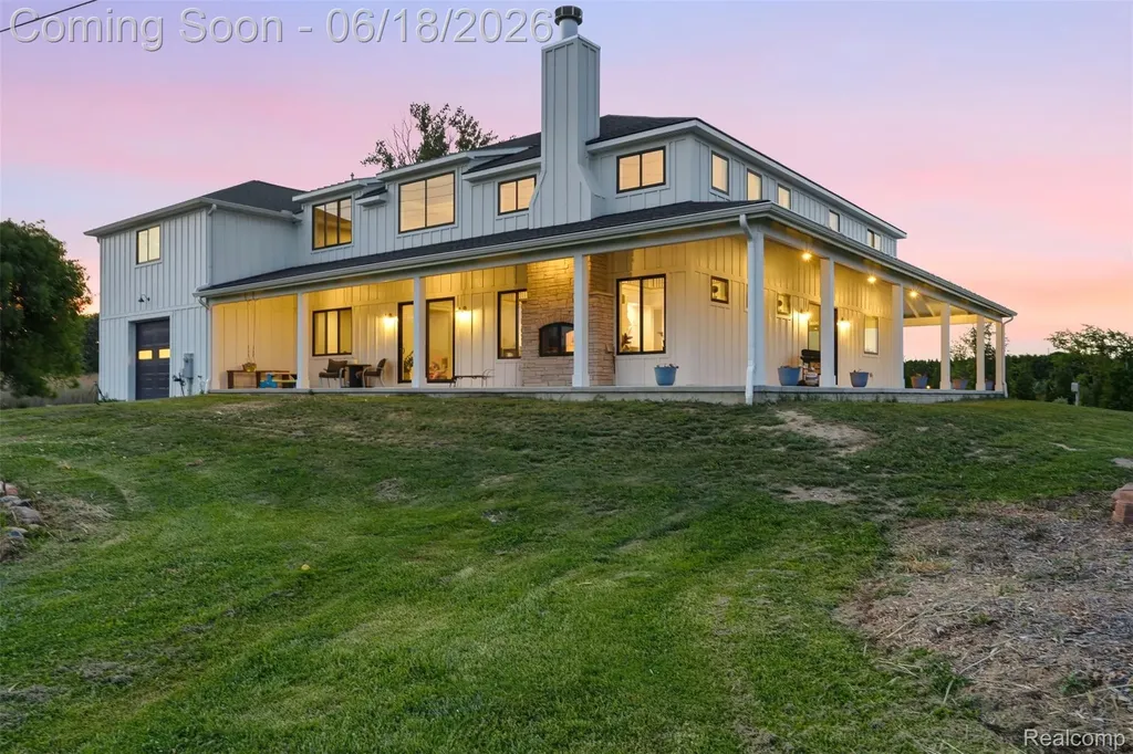 31100 S River Road Harrison Charter Township MI 48045