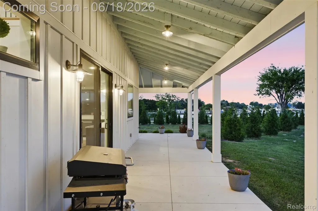 31100 S River Road Harrison Charter Township MI 48045