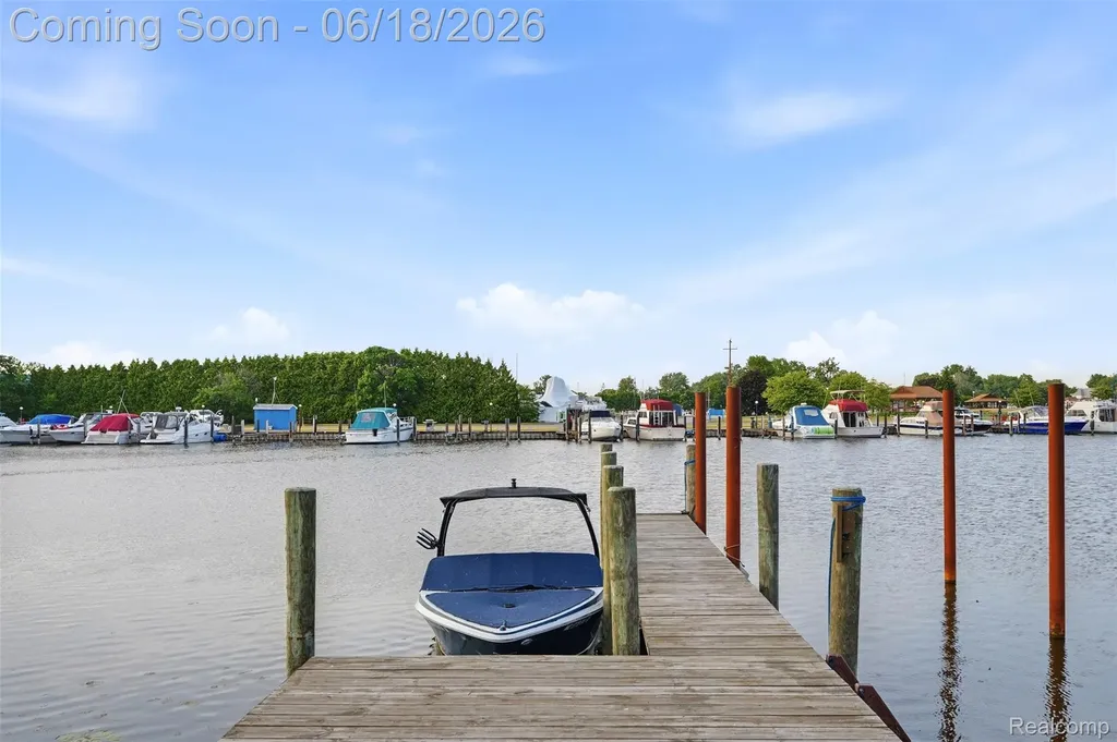 31100 S River Road Harrison Charter Township MI 48045