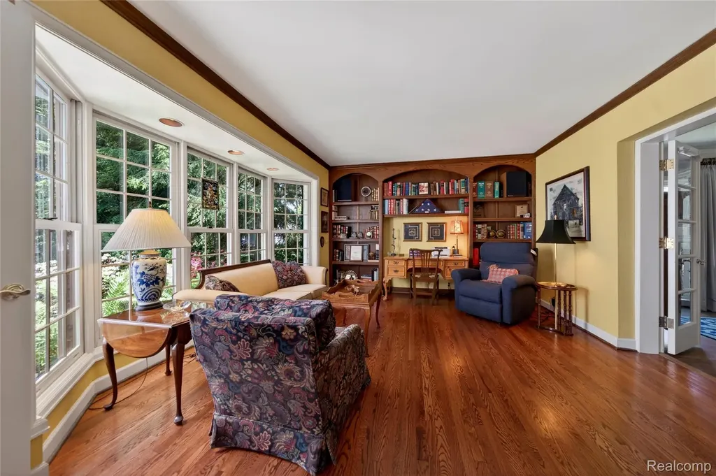 66 Oxford Road Village Of Grosse Pointe Shores City MI 48236