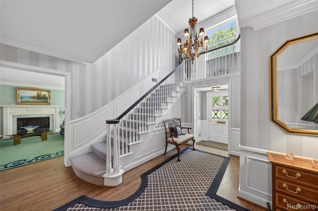 66 Oxford Road Village Of Grosse Pointe Shores City MI 48236