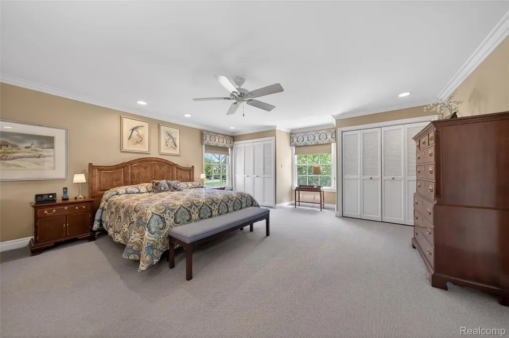 66 Oxford Road Village Of Grosse Pointe Shores City MI 48236