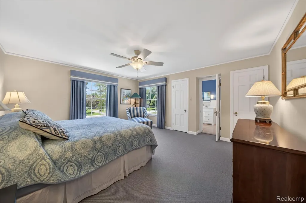 66 Oxford Road Village Of Grosse Pointe Shores City MI 48236