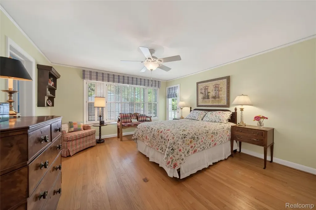 66 Oxford Road Village Of Grosse Pointe Shores City MI 48236