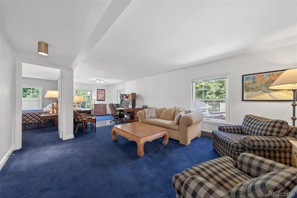 66 Oxford Road Village Of Grosse Pointe Shores City MI 48236
