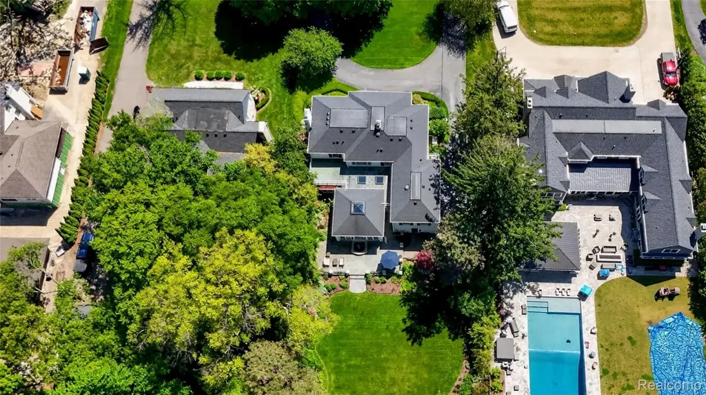 66 Oxford Road Village Of Grosse Pointe Shores City MI 48236