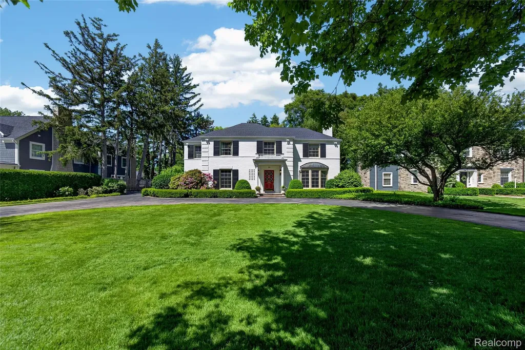 66 Oxford Road Village Of Grosse Pointe Shores City MI 48236