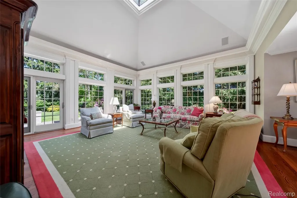 66 Oxford Road Village Of Grosse Pointe Shores City MI 48236
