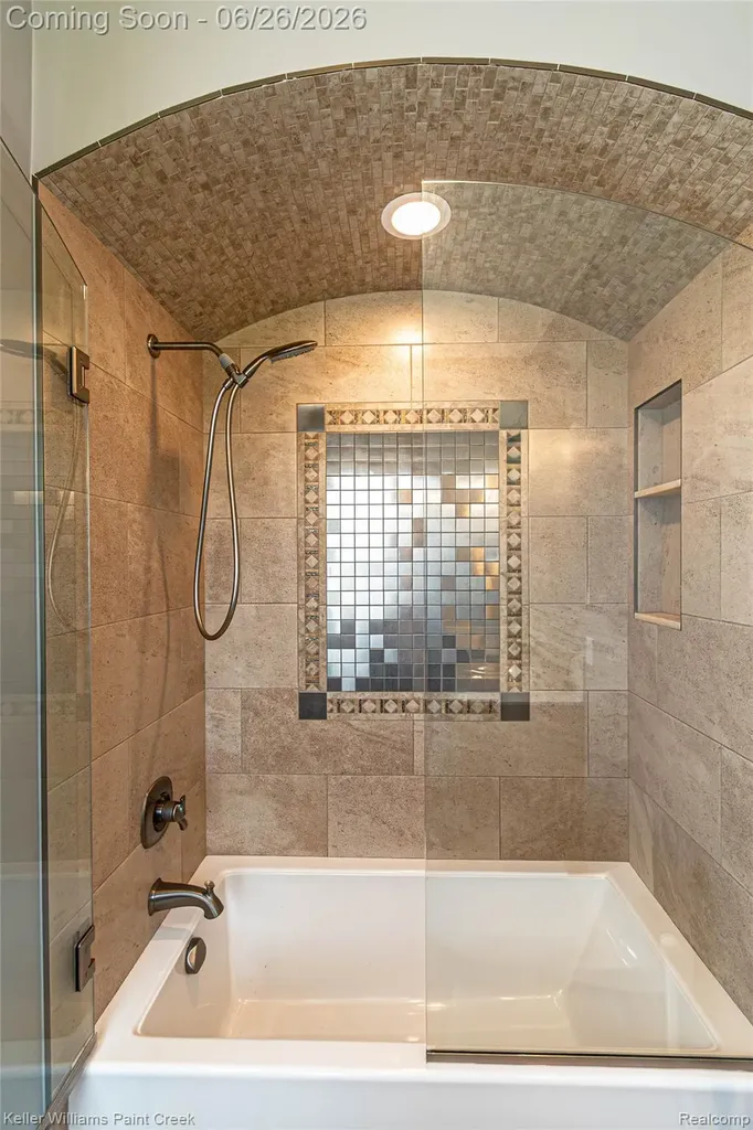 2400 Inwood Road Washington Township MI 48095