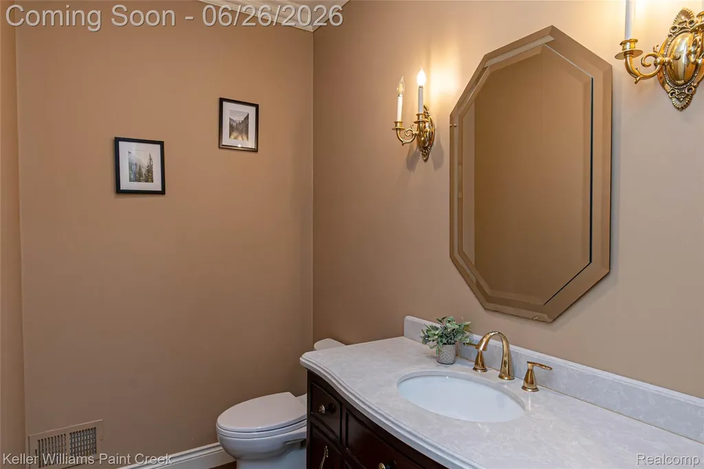 2400 Inwood Road Washington Township MI 48095