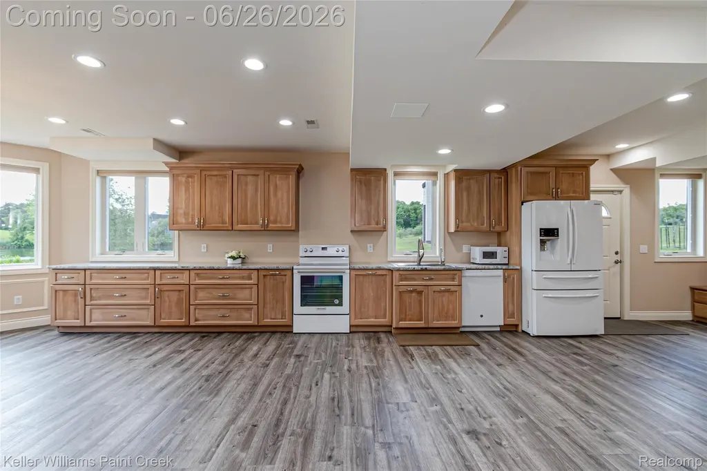 2400 Inwood Road Washington Township MI 48095