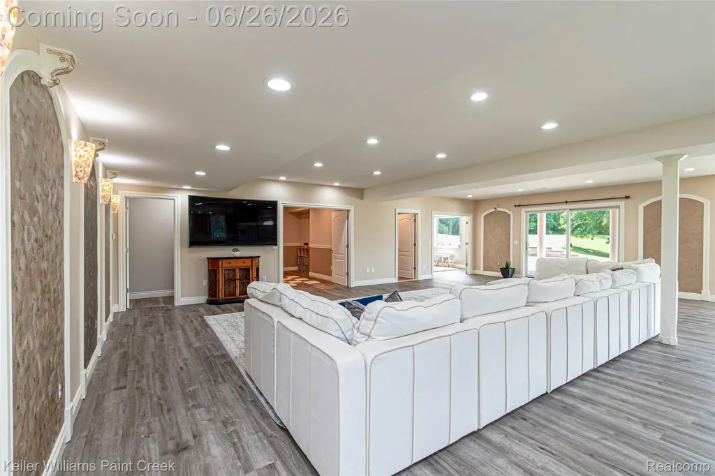 2400 Inwood Road Washington Township MI 48095