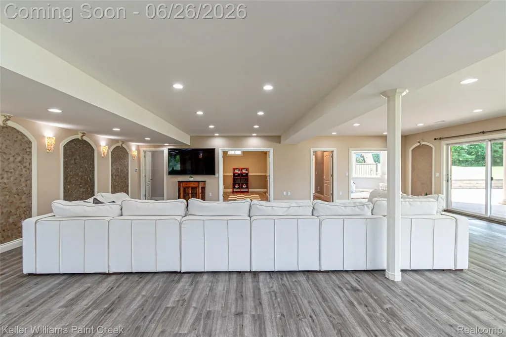 2400 Inwood Road Washington Township MI 48095