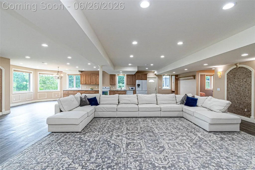 2400 Inwood Road Washington Township MI 48095