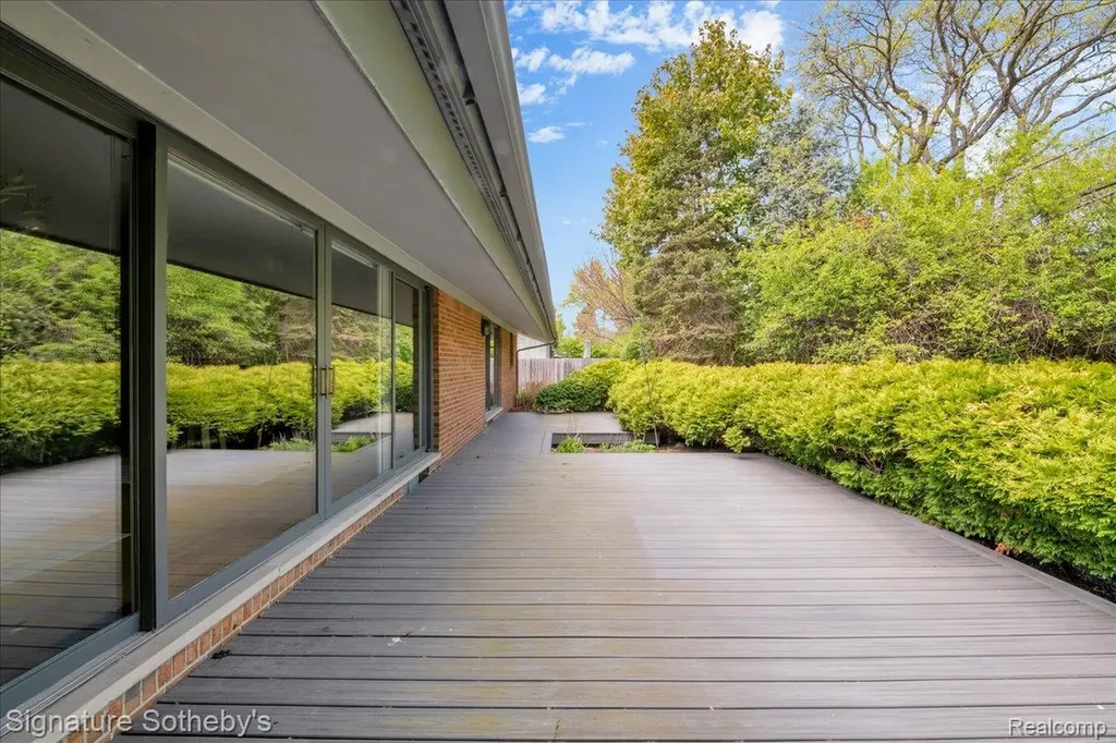 45 Maywood Avenue Bloomfield Hills City MI 48304