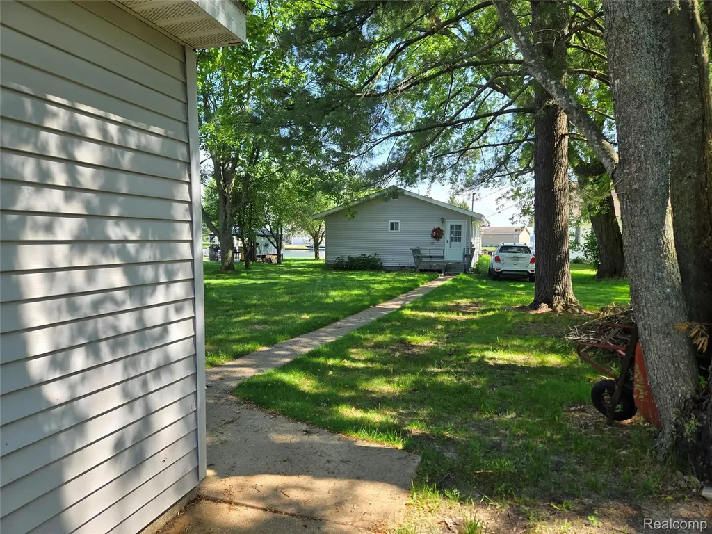 6783 W Northshore Drive Lake Township MI 49651