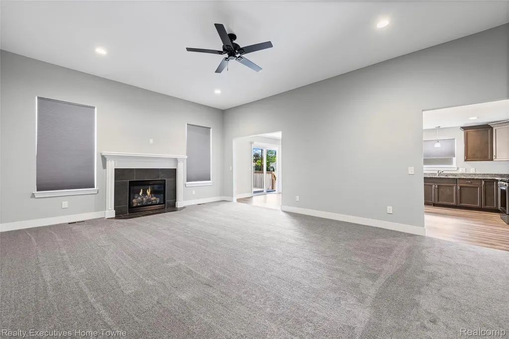 4429 River Road East China Township MI 48054