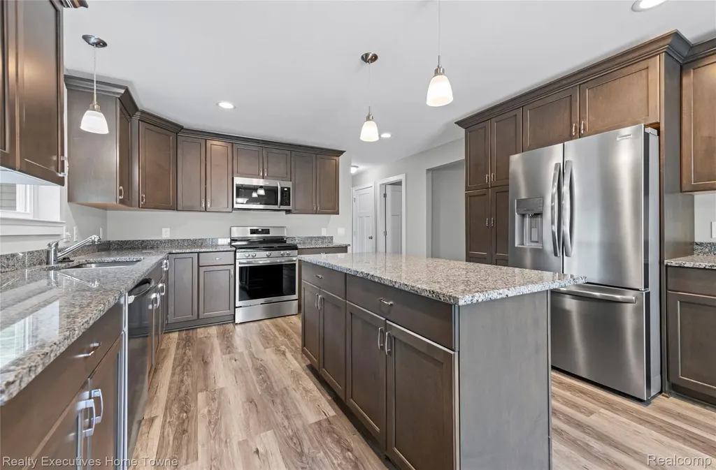 4429 River Road East China Township MI 48054