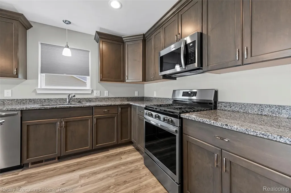 4429 River Road East China Township MI 48054