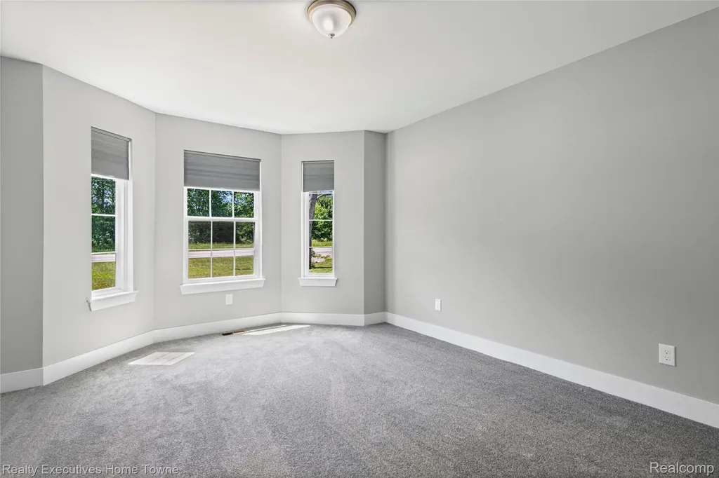 4429 River Road East China Township MI 48054