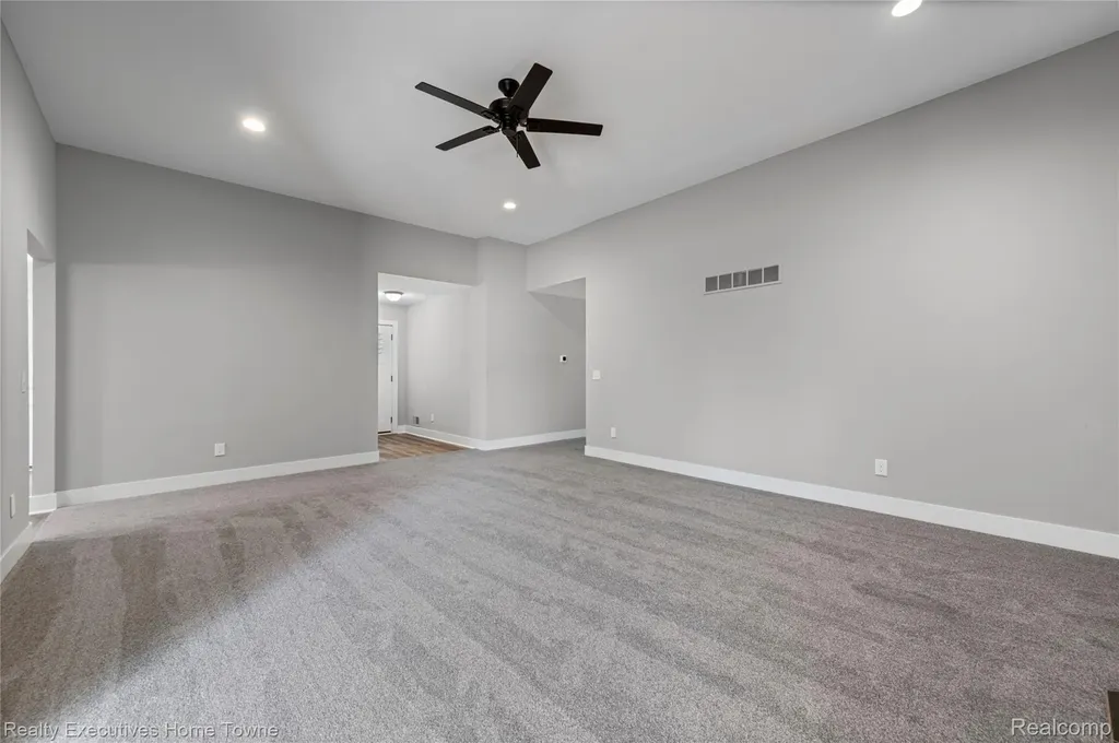 4429 River Road East China Township MI 48054
