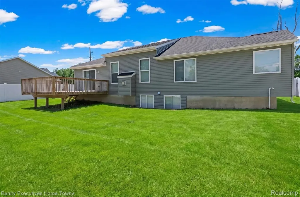 4429 River Road East China Township MI 48054