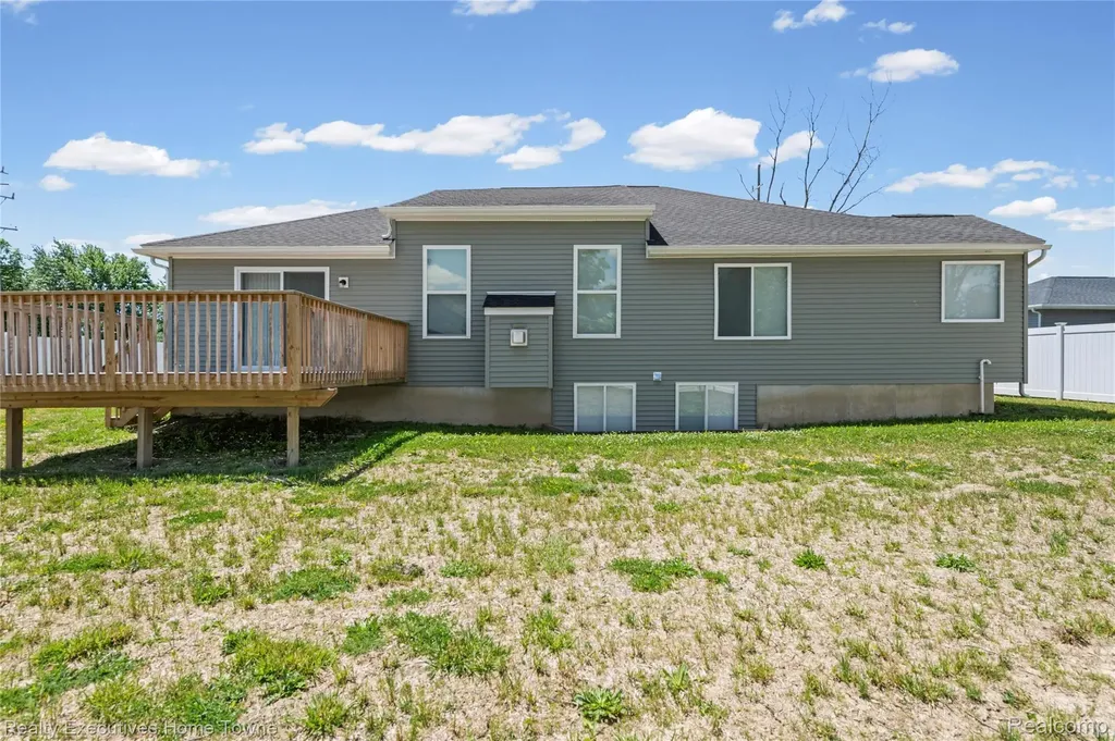 4429 River Road East China Township MI 48054