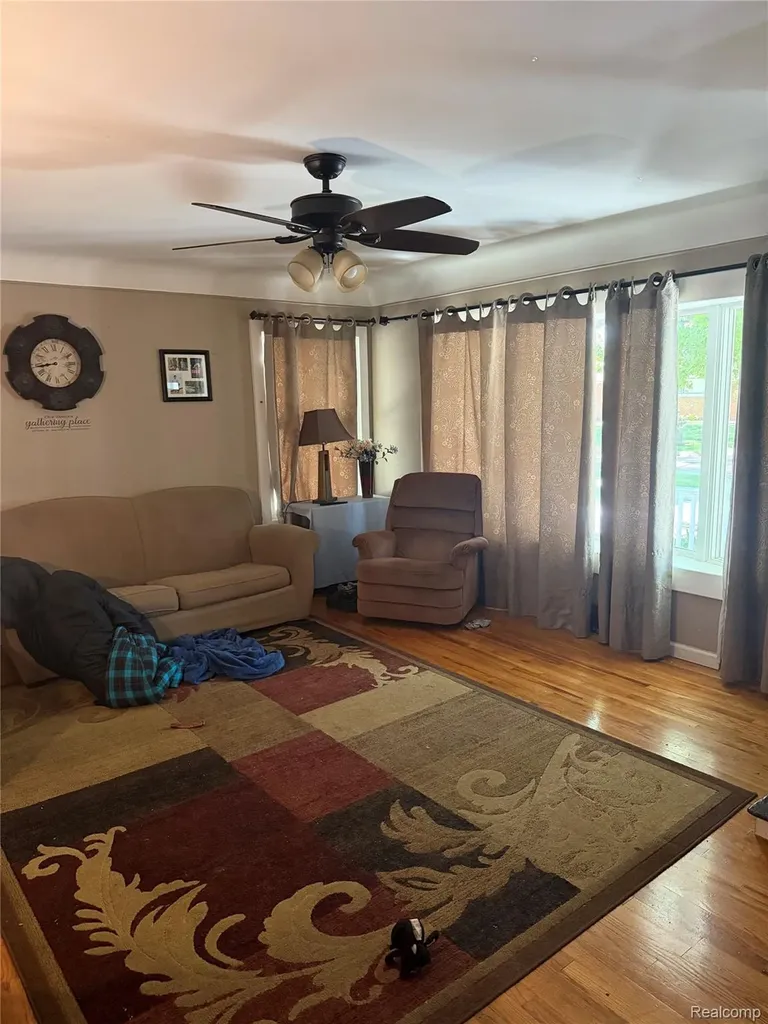 8774 Shannon Drive Sterling Heights City MI 48314