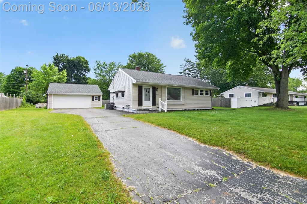 2730 Hillcrest Street Summit Township MI 49203