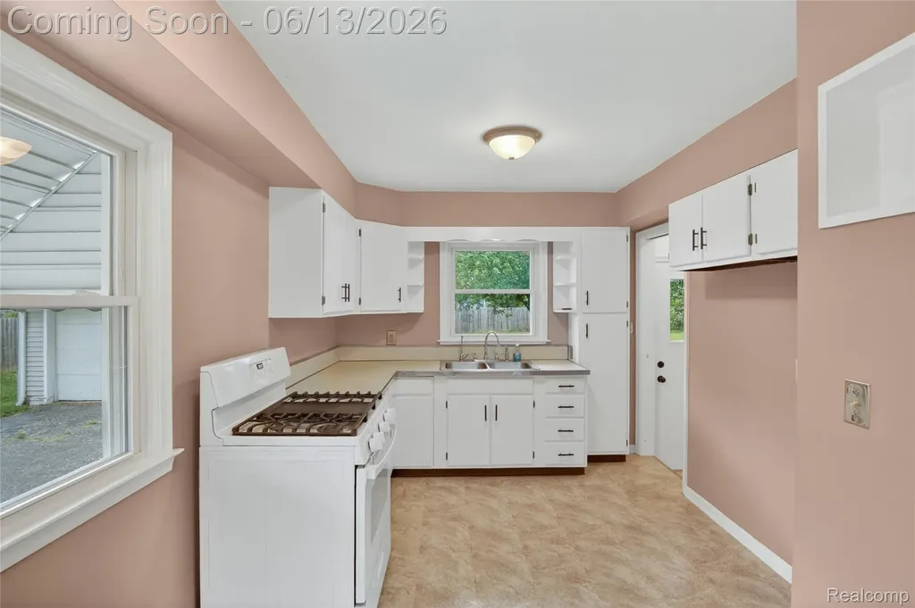 2730 Hillcrest Street Summit Township MI 49203