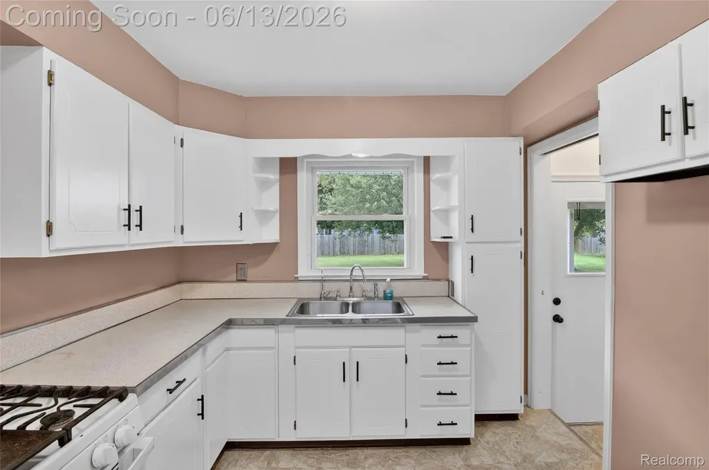 2730 Hillcrest Street Summit Township MI 49203