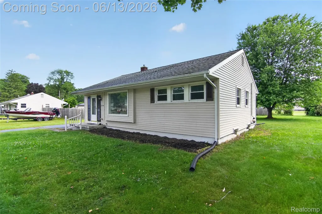 2730 Hillcrest Street Summit Township MI 49203