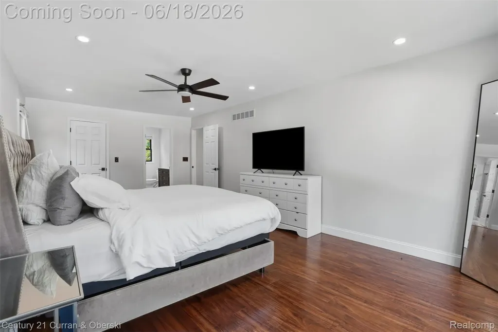 42149 Crestview Circle Northville City MI 48168