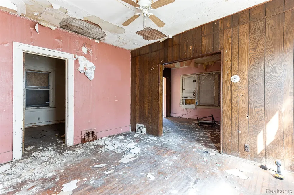2223 Gray Street Detroit City MI 48215